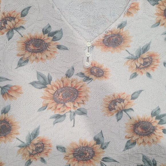 VINTAGE 1990s Denim Republic Sunflower Short Sleeve Cropped Textured Sweater Sz. - Picture 2 of 5